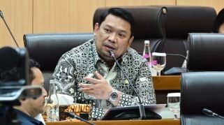 Anggota Komisi VII DPR RI Ilham Permana dalam rapat dengar pendapat RDP dan rapat dengar pendapat20260702101502