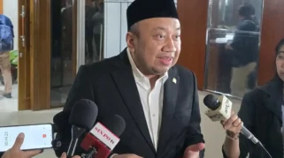 Wakil Ketua Komisi X DPR RI Lalu Hadrian Irfani 321