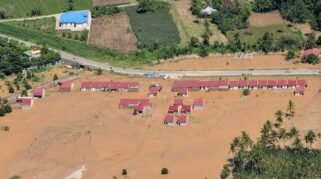 foto udara dampak banjir bandang di padang pariaman 1764649297922 169