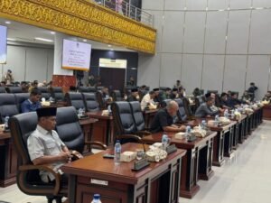 Rapat Paripurna, DPRD Kota Padang Sambut Baik Tiga Ranperda Usulan Pemko 3 IMG 0773